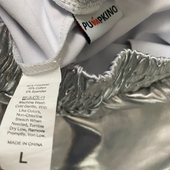 Pumpkino silver shorts juniors large - Picture 8 of 9